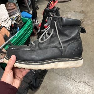 Red Wing Black Steel Toe Irish Setter — size 10.5